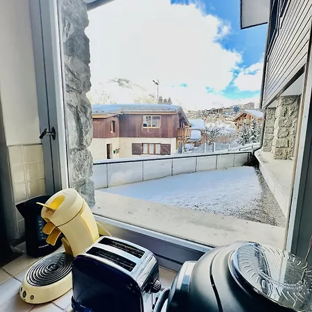 New Ski-in Ski-out 1 Bedroom In Apartment